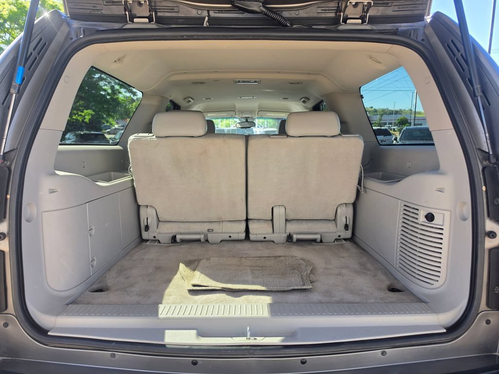 Used 2009 Chevrolet Suburban LT AWD/4WD image 14