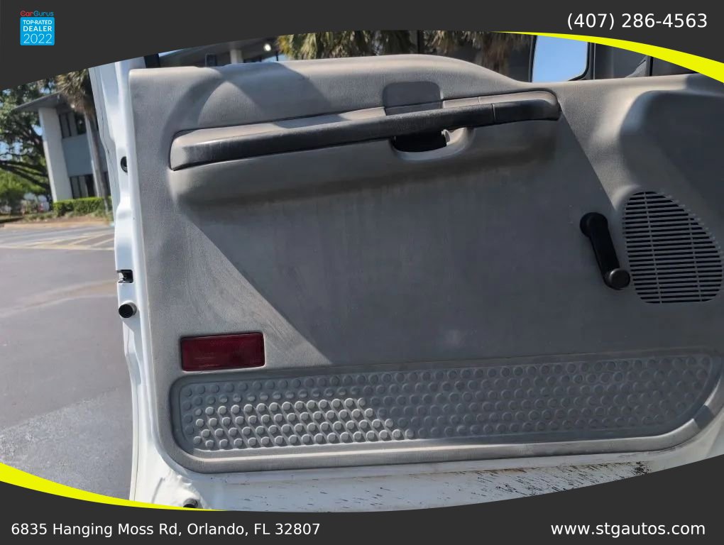 Used 2005 Ford F350 XL image 11