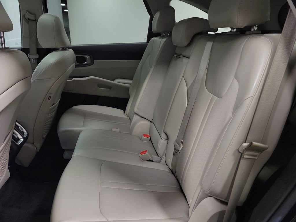 Used 2022 Kia Sorento S w/ Panoramic Sunroof Package FWD image 24