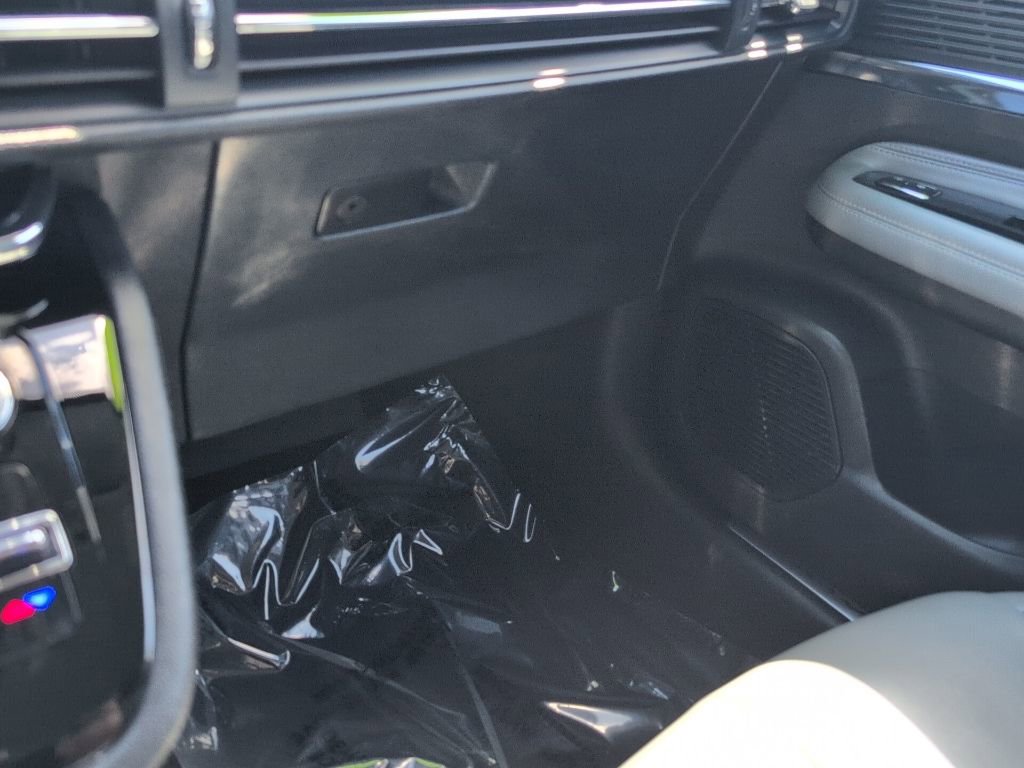 Used 2021 Lincoln Corsair FWD image 20