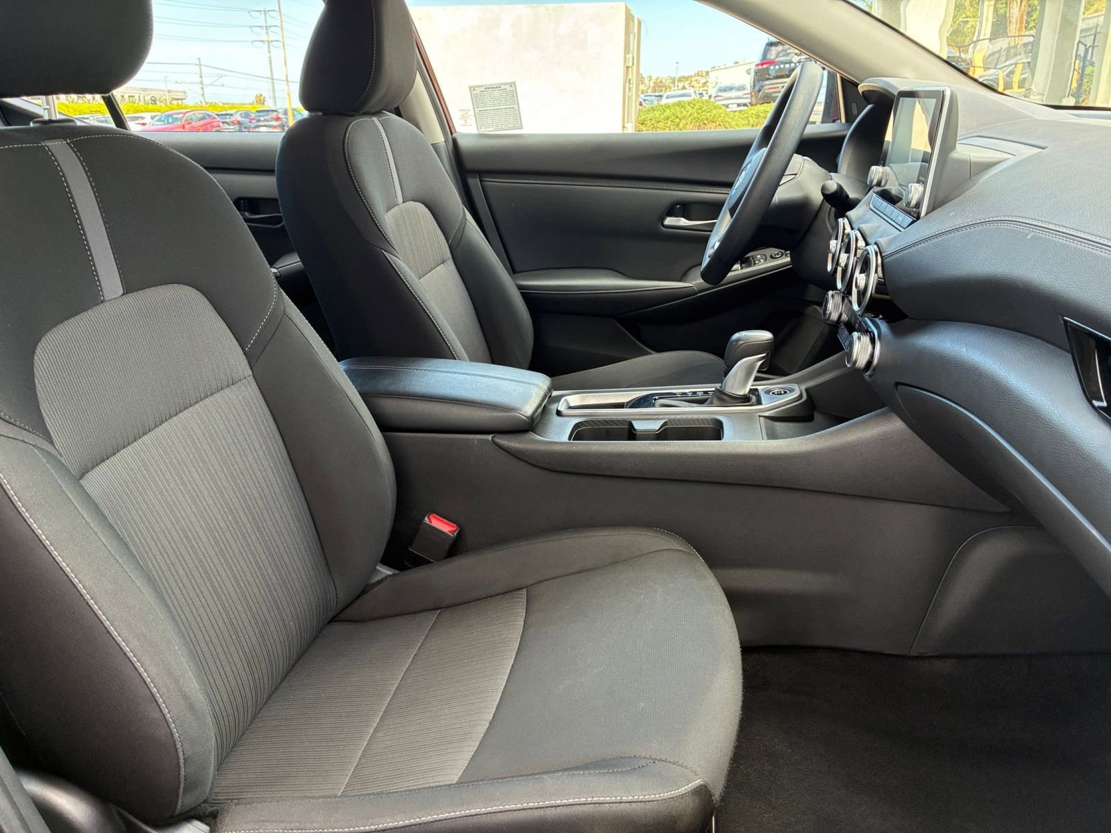Used 2025 Nissan Sentra SV FWD image 34
