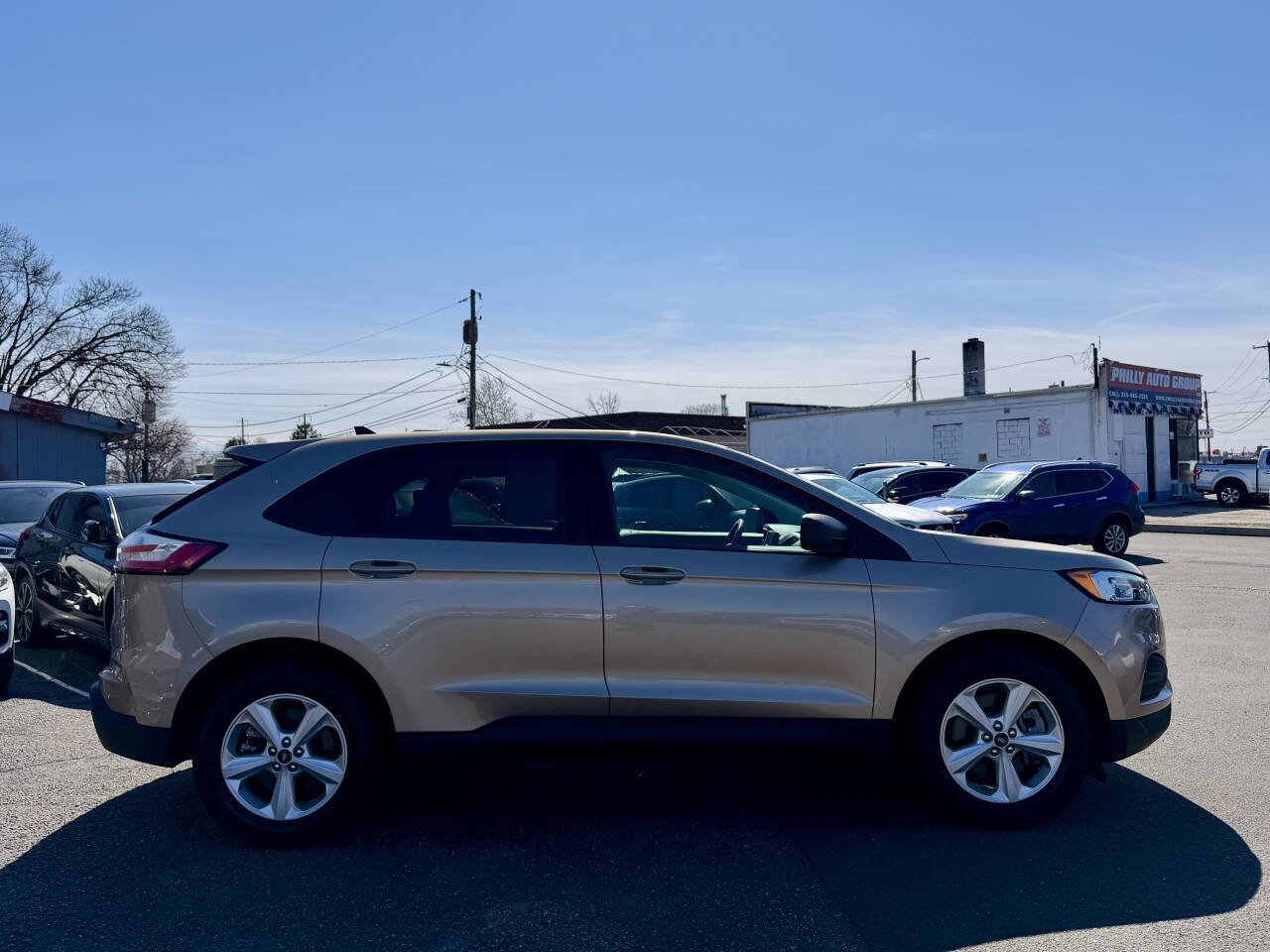 Used 2021 Ford Edge SE image 6