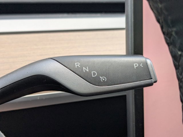 Used 2025 Tesla Model Y Long Range RWD image 7