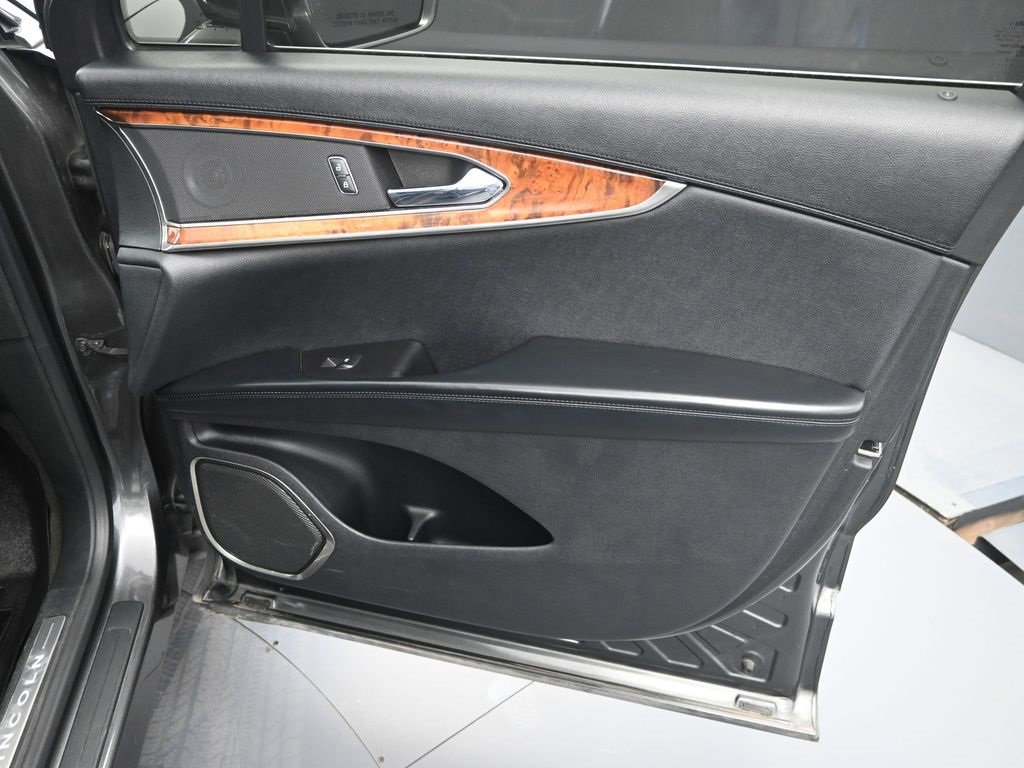 Used 2018 Lincoln MKX Reserve image 37