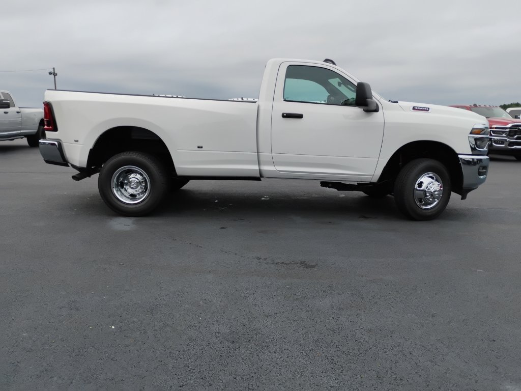 New 2026 RAM 3500 Tradesman w/ Chrome Appearance Group A AWD/4WD image 4