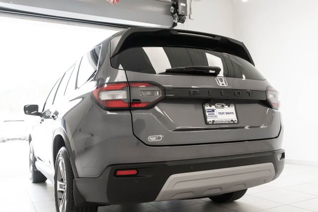 Used 2025 Honda Pilot EX-L image 8