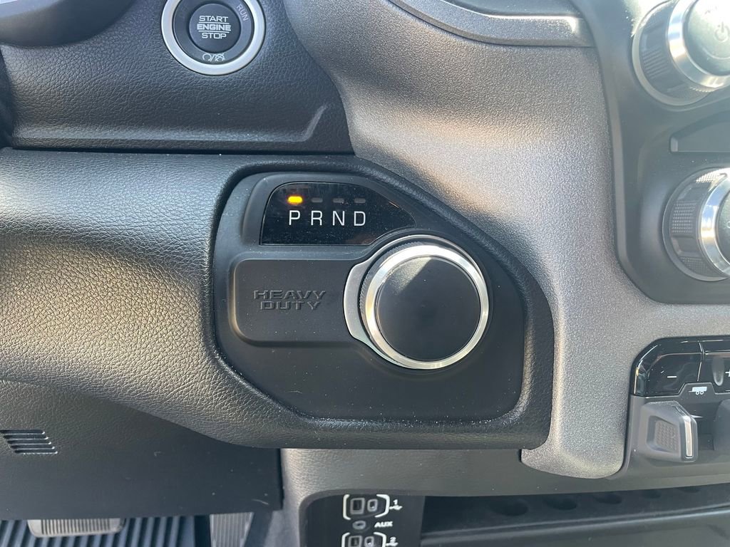 Used 2024 RAM 2500 Tradesman w/ Chrome Appearance Group AWD/4WD image 18