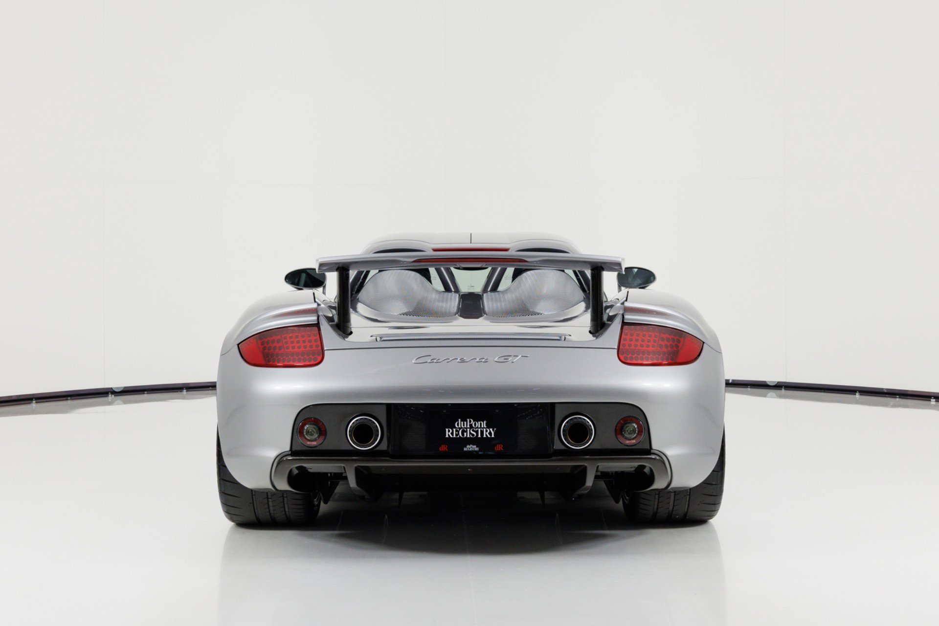 Used 2004 Porsche Carrera GT RWD image 5