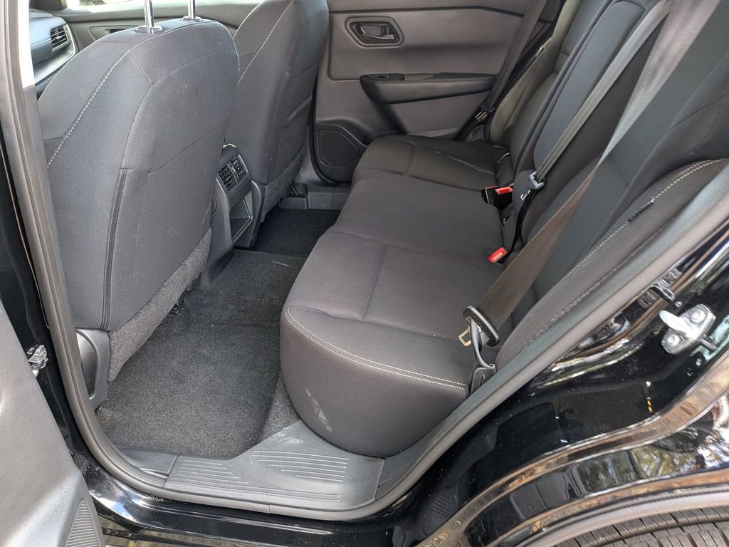 Used 2024 Nissan Rogue S AWD/4WD image 26