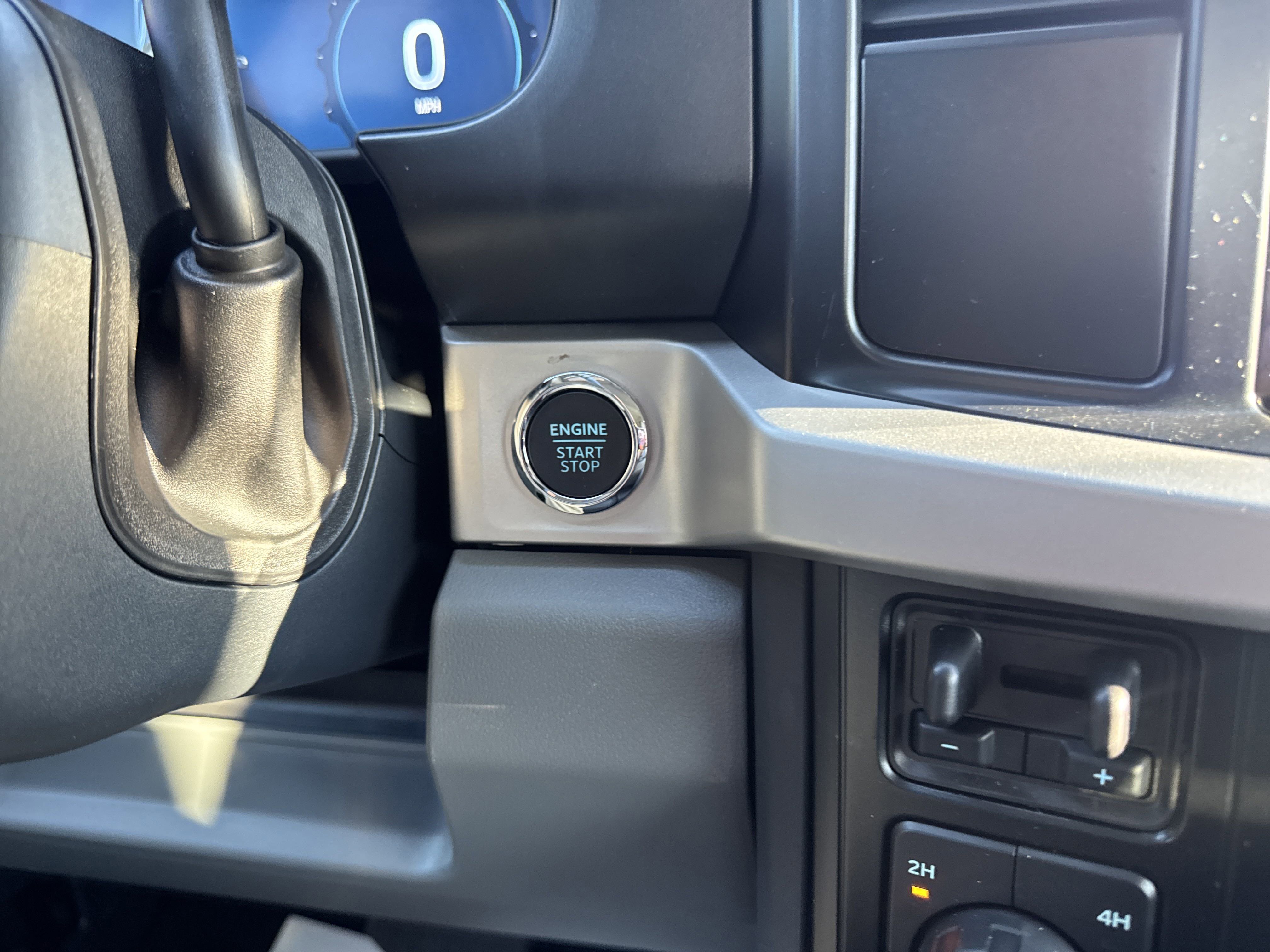 New 2025 Ford F350 XLT w/ Black Appearance Package image 23