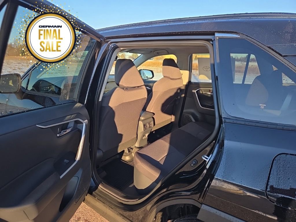 New 2025 Toyota RAV4 XLE image 28