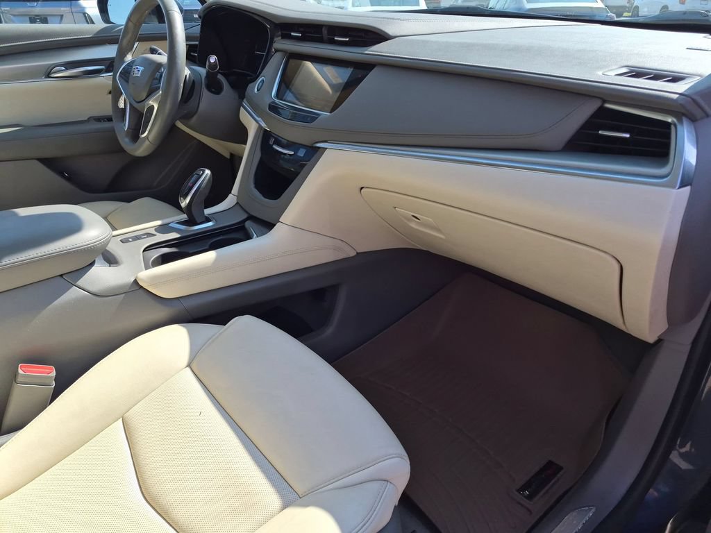 Used 2019 Cadillac XT5 Premium Luxury FWD image 30