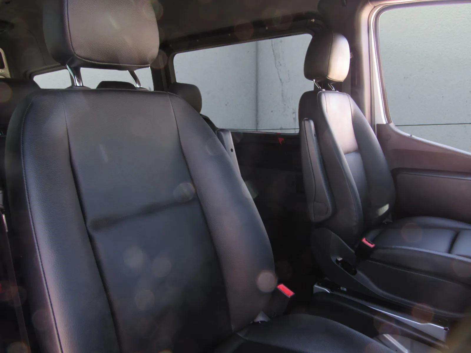 Used 2024 Mercedes-Benz Sprinter 2500 image 10