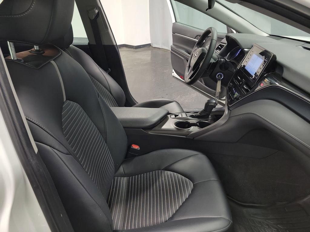 Used 2023 Toyota Camry SE image 22