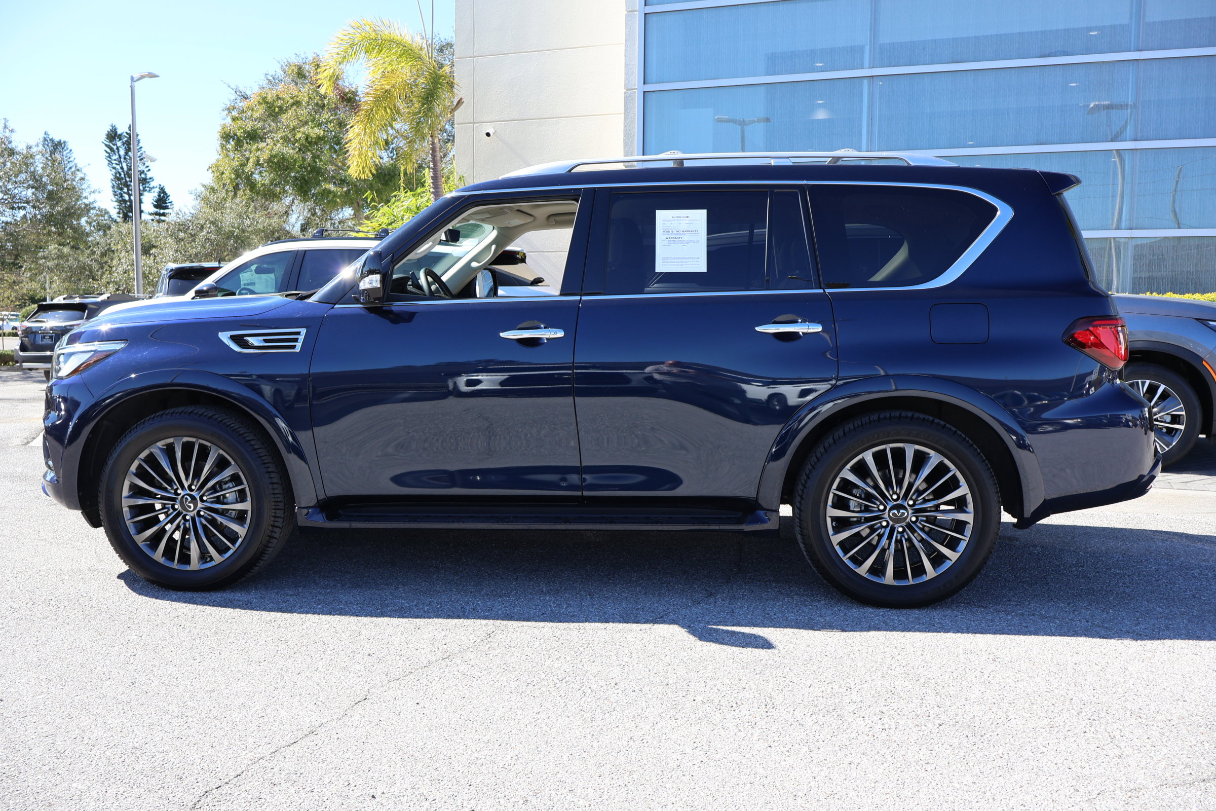 Certified 2024 INFINITI QX80 Premium Select w/ Cargo Package image 6