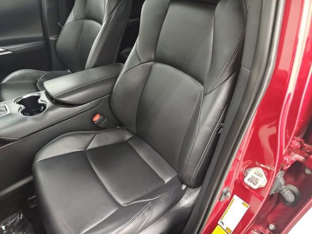 Certified 2024 Toyota Venza XLE image 18