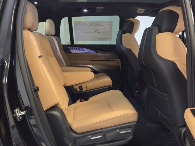 New 2026 Cadillac Escalade IQ Sport 2 w/ LPO, Floor Liner Package AWD/4WD image 19