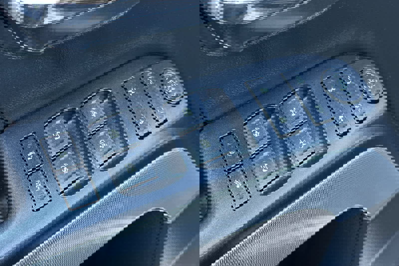 Used 2018 Chevrolet Silverado 1500 LT w/ All Star Edition image 13