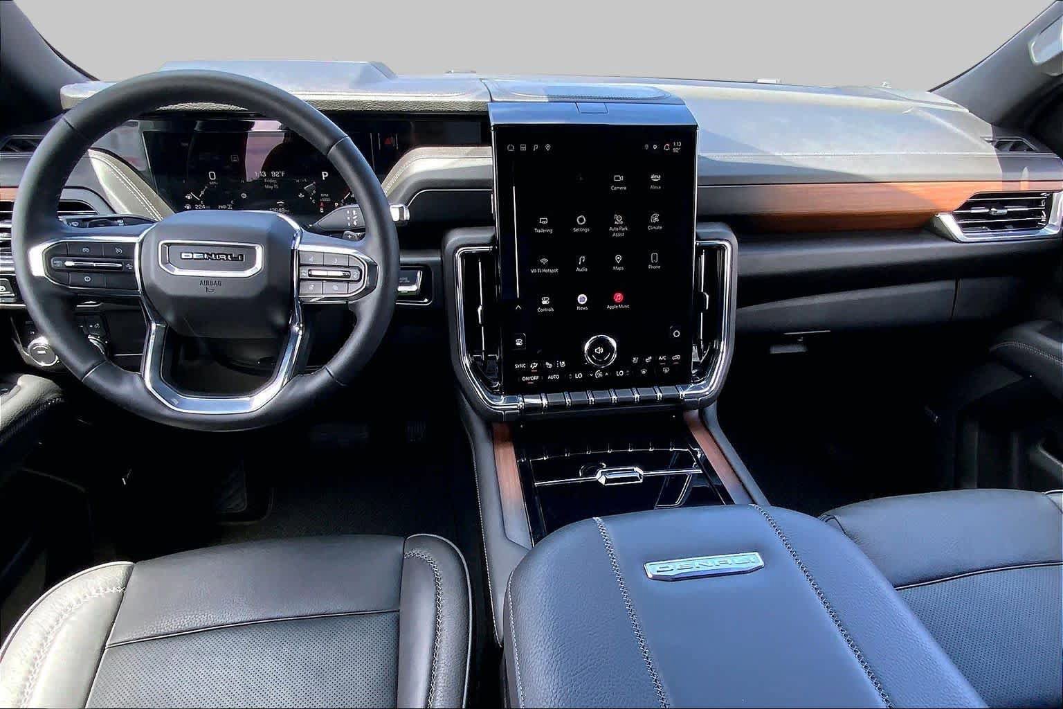 Used 2025 GMC Yukon XL Denali AWD/4WD image 15