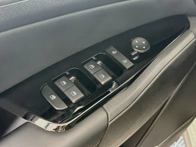 Used 2023 Kia Sportage X-Line AWD/4WD image 25
