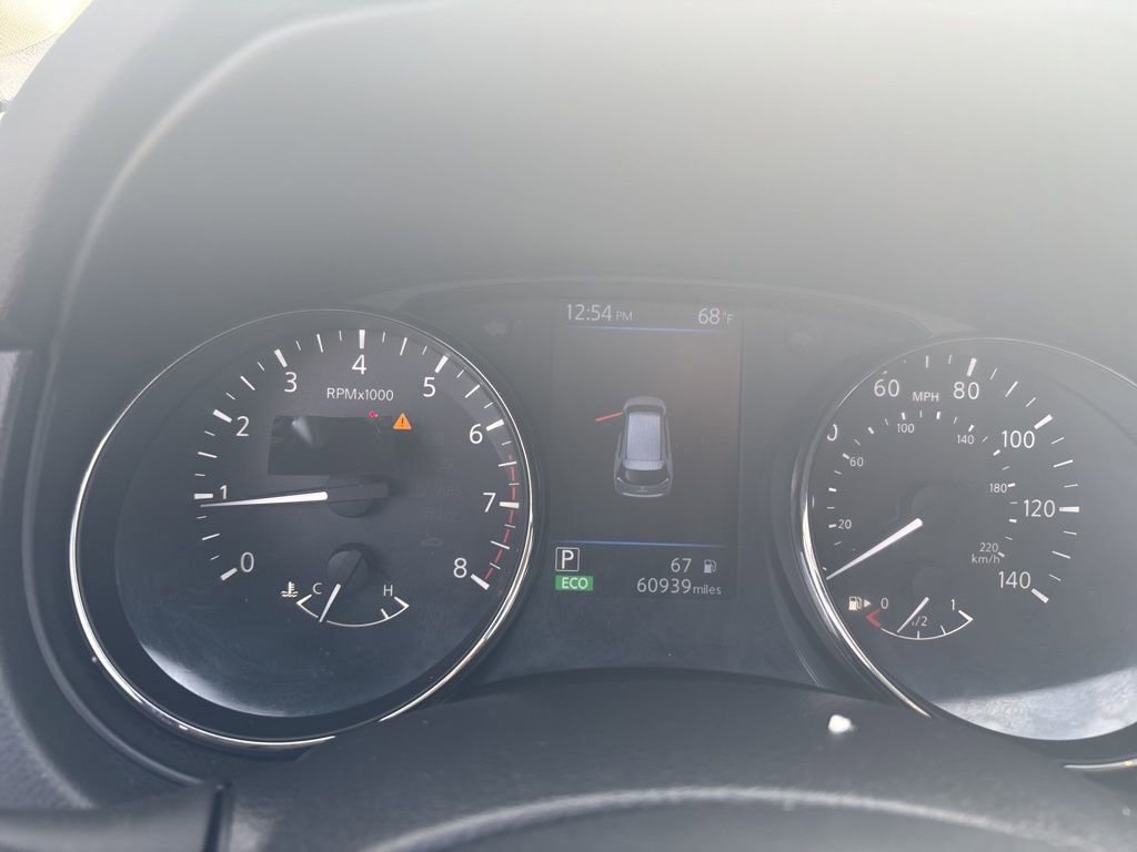 Used 2019 Nissan Rogue SV w/ Sun & Sound Touring Package image 16