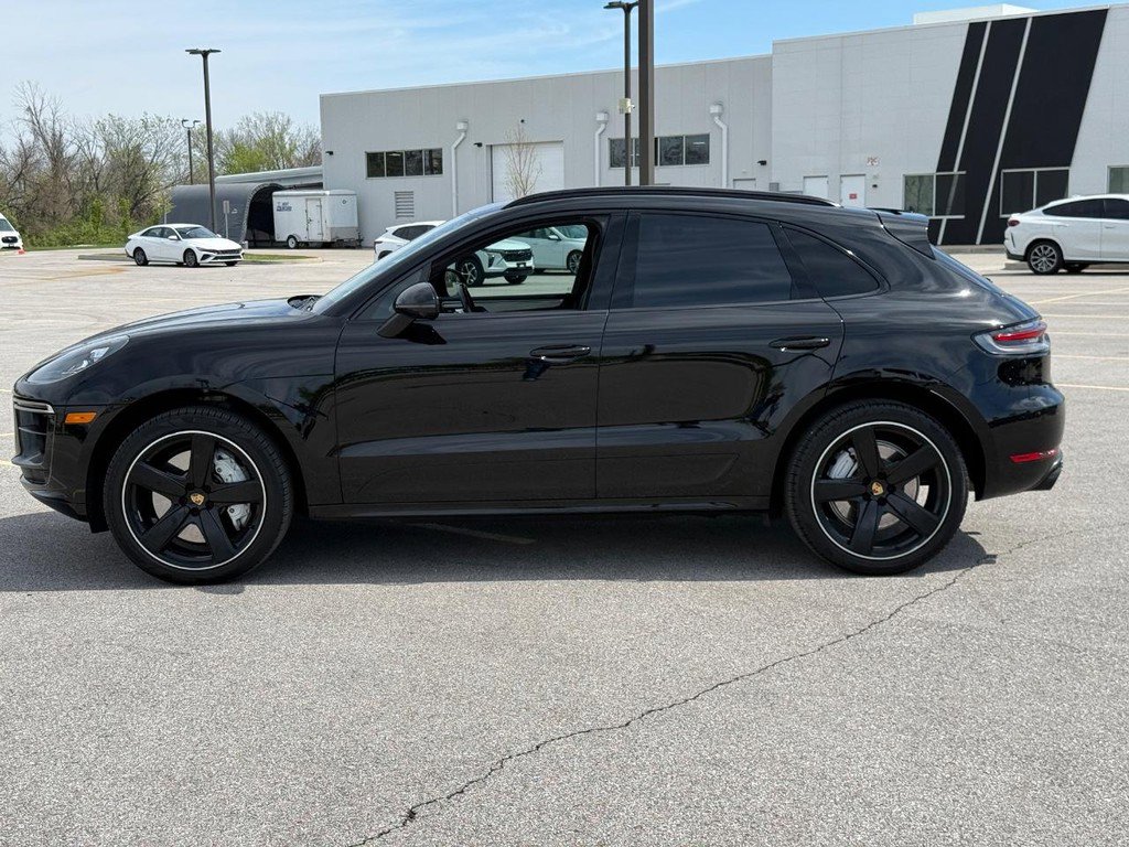 Used 2020 Porsche Macan Turbo AWD/4WD image 2