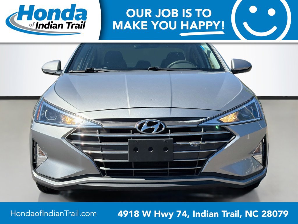 Used 2020 Hyundai Elantra SE FWD image 3