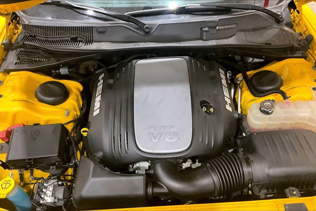 Used 2017 Dodge Challenger R/T Plus image 10