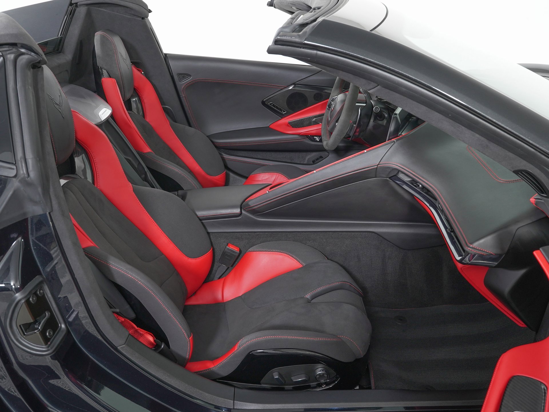 Used 2024 Chevrolet Corvette Stingray Premium Conv w/ Z51 Performance Package image 13