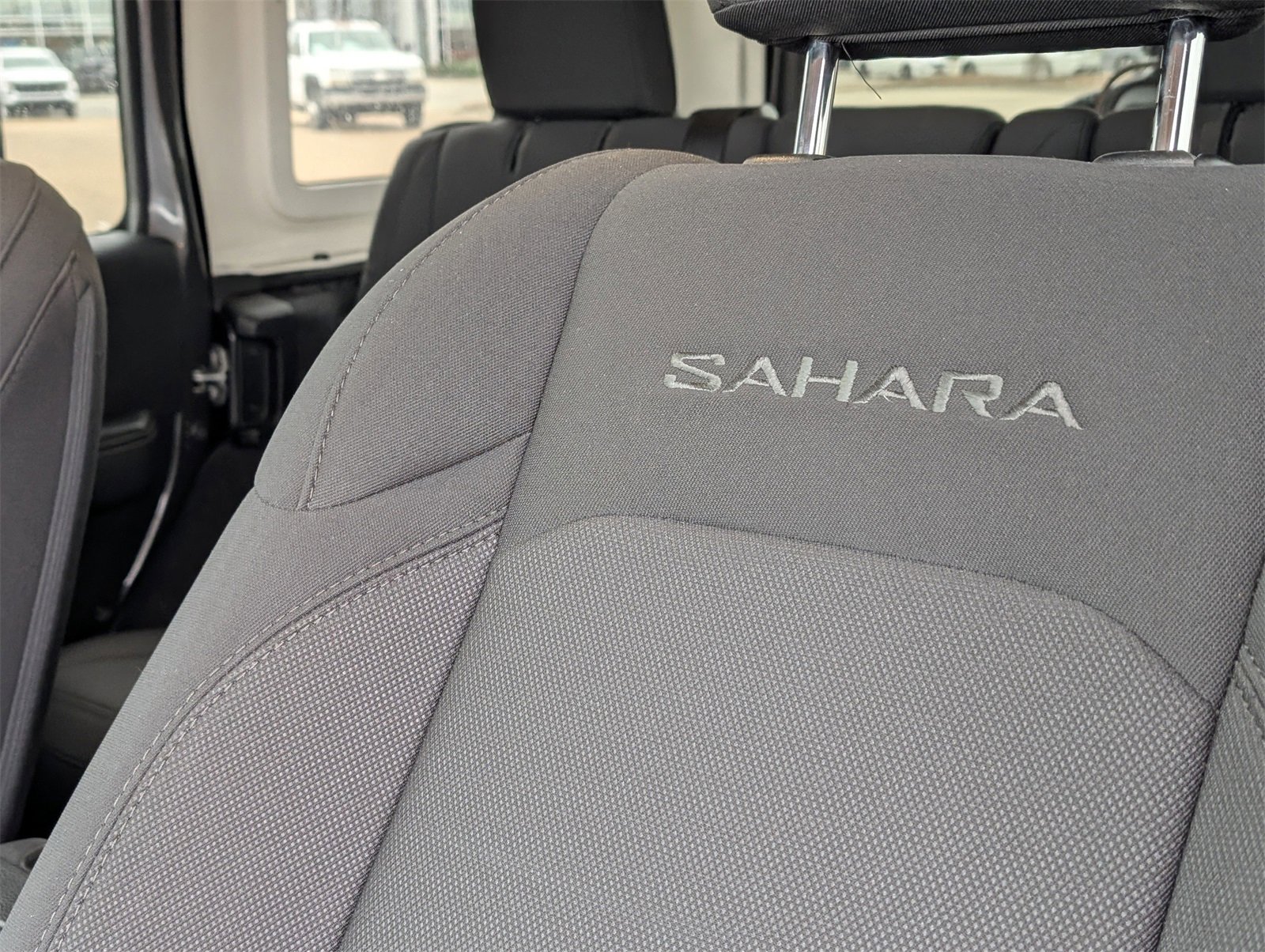 Used 2023 Jeep Wrangler Sahara w/ Cold Weather Group image 26