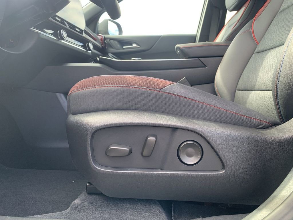 New 2026 Chevrolet Equinox RS image 14