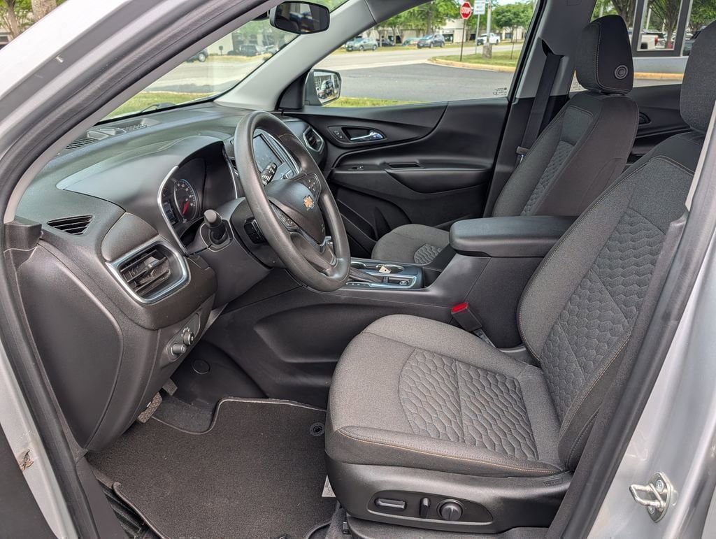 Used 2020 Chevrolet Equinox LT FWD image 12