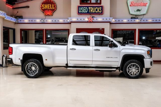 Used 2018 GMC Sierra 3500 Denali w/ Duramax Plus Package AWD/4WD image 11