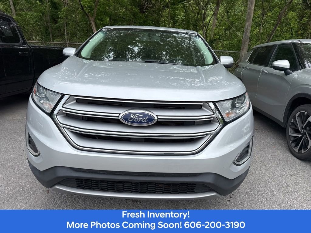 Used 2018 Ford Edge SEL w/ Equipment Group 201A AWD/4WD image 2