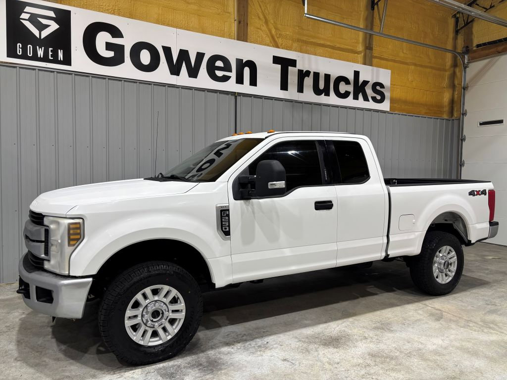 Used 2018 Ford F250 XLT w/ XLT Value Package image 4