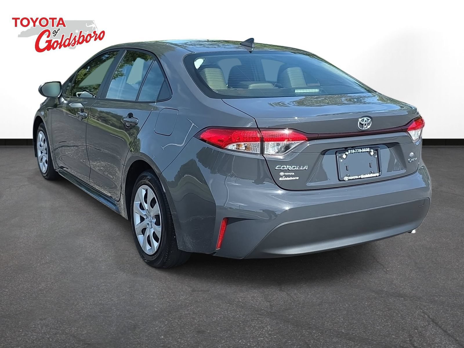 Used 2026 Toyota Corolla LE FWD image 7