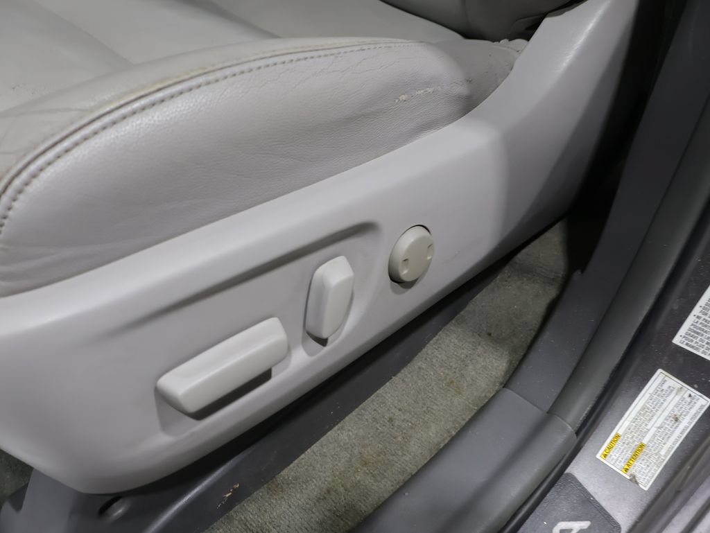 Used 2015 Toyota Sienna XLE AWD/4WD image 12