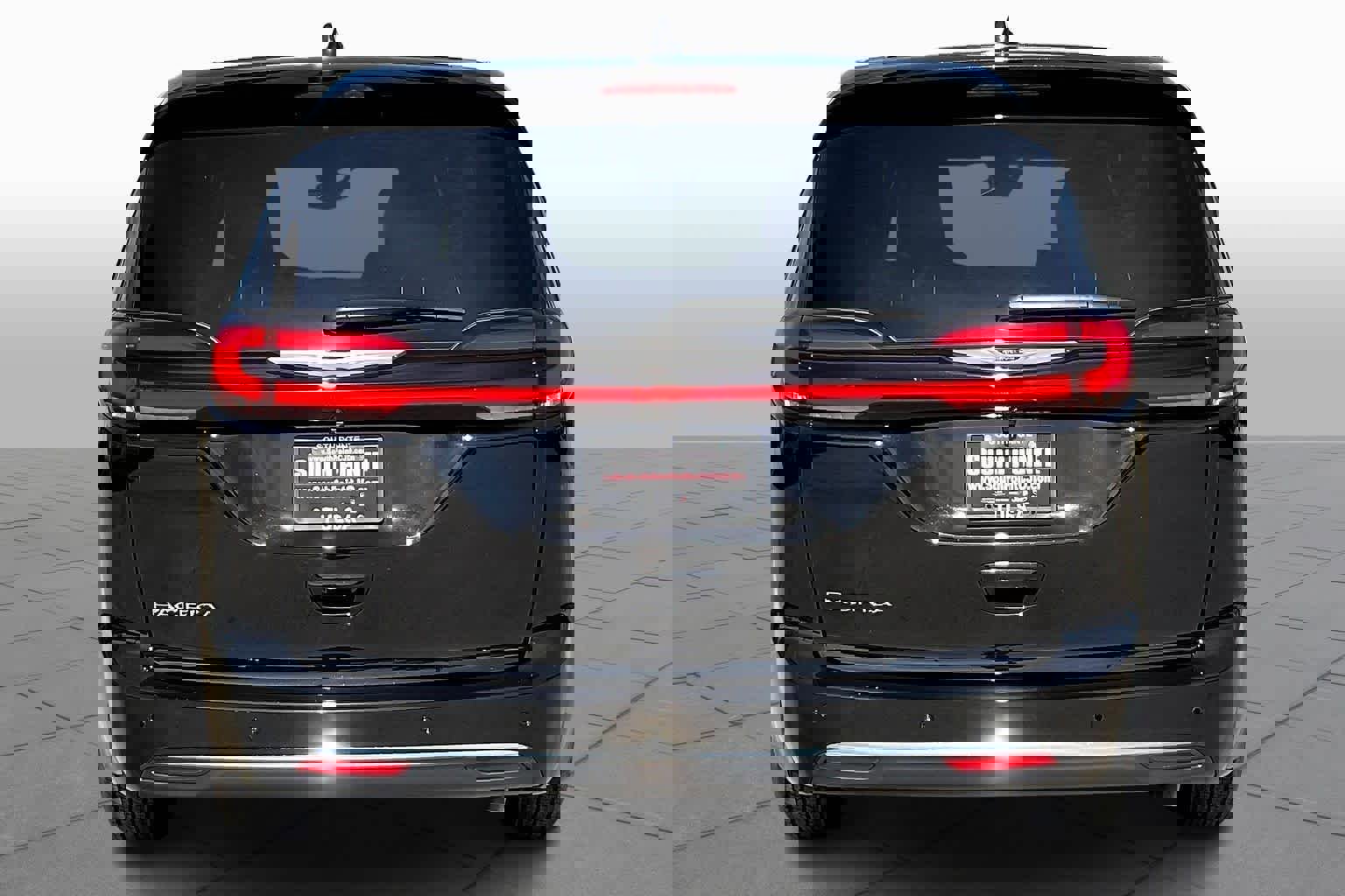 New 2026 Chrysler Pacifica Select image 4