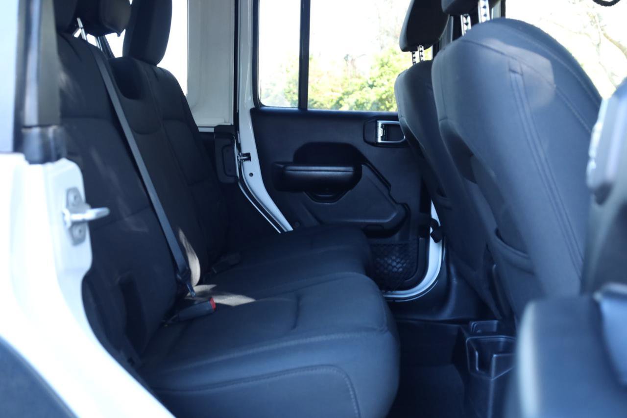 Used 2018 Jeep Wrangler Unlimited Sport S image 19