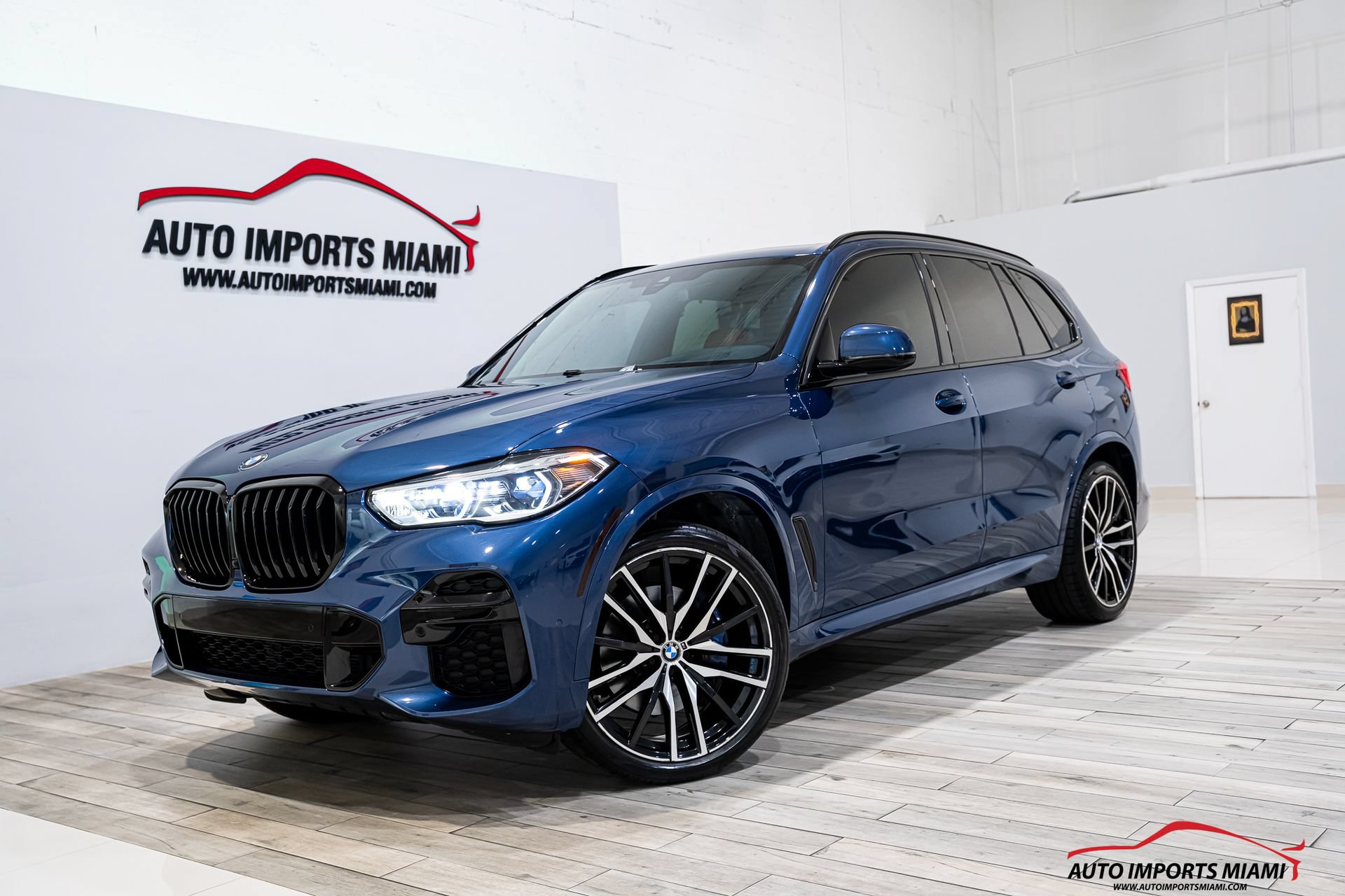 Used 2022 BMW X5 xDrive40i w/ M Sport Package AWD/4WD image 84