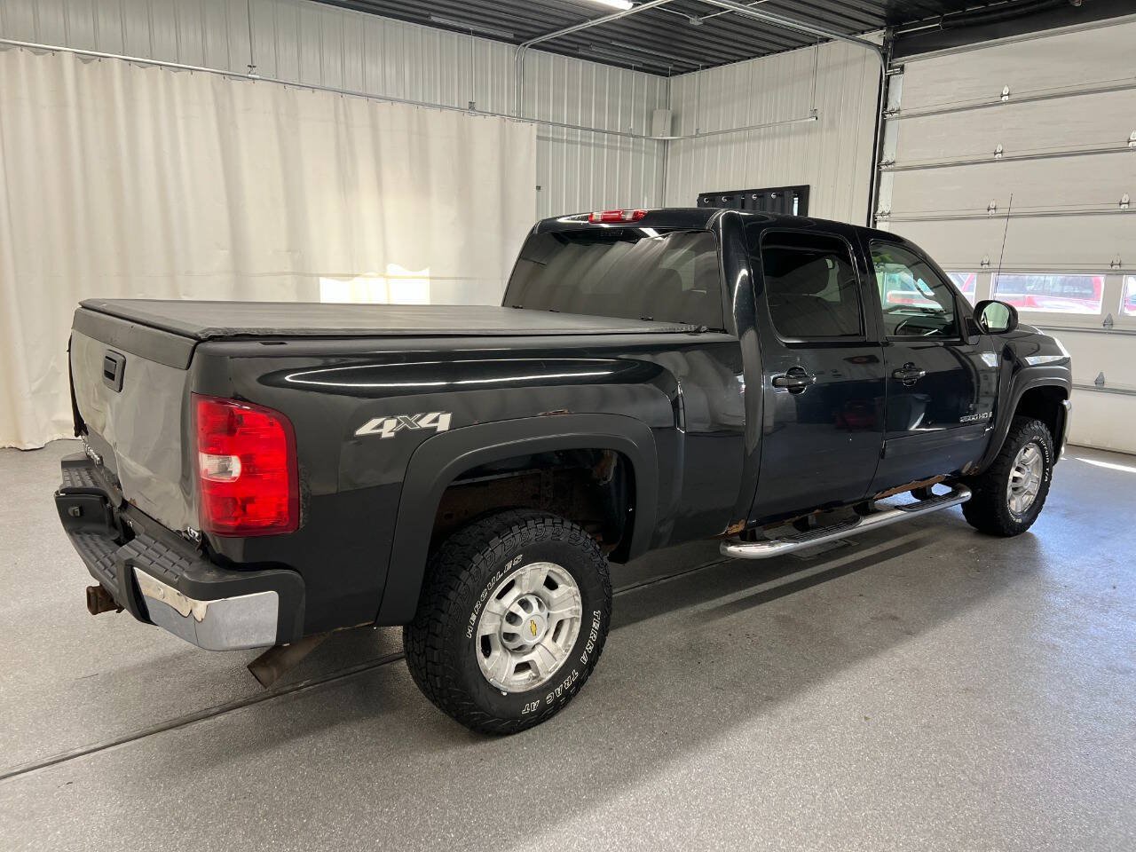 Used 2009 Chevrolet Silverado 2500 LTZ w/ Safety Package AWD/4WD image 4