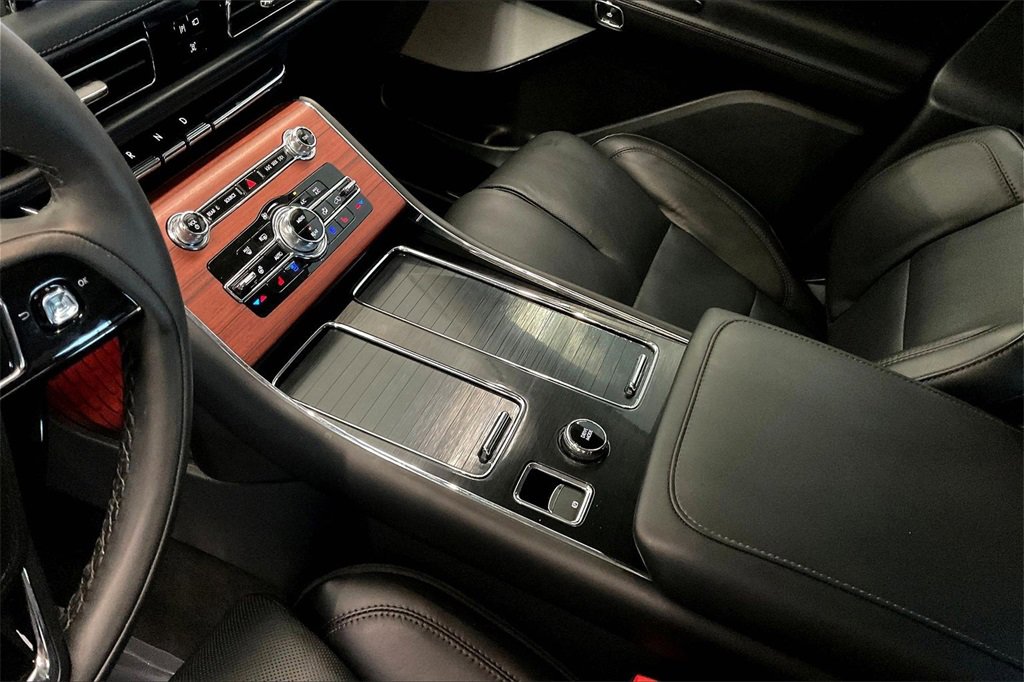 Used 2024 Lincoln Aviator Reserve w/ Equipment Group 201A image 15