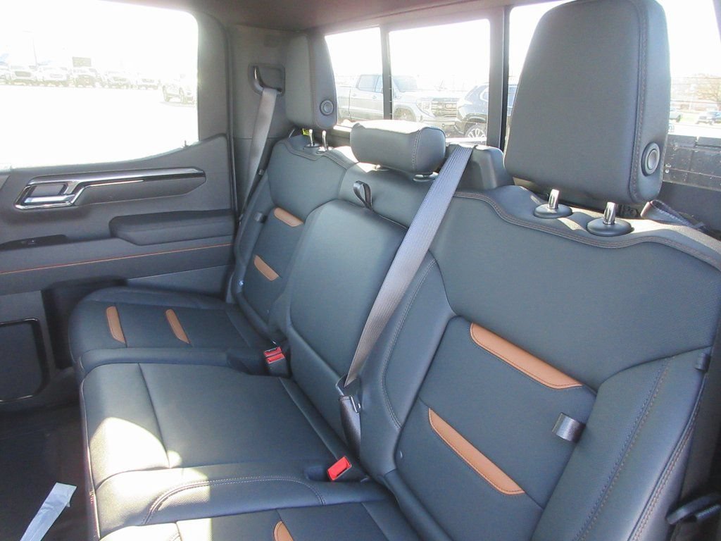 New 2026 GMC Sierra 1500 AT4 w/ AT4 Premium Package AWD/4WD image 17