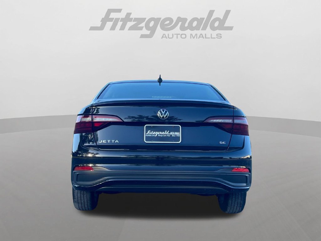 Used 2024 Volkswagen Jetta SE FWD image 7