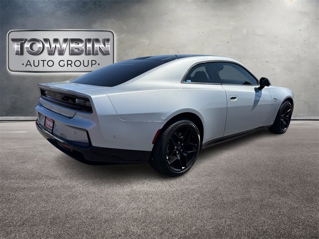 Used 2024 Dodge Charger R/T w/ Plus Group image 4