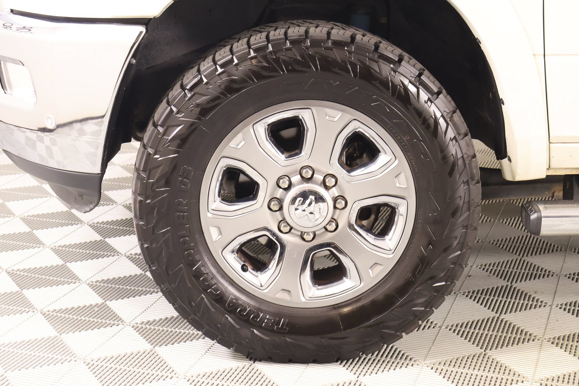 Used 2018 RAM 2500 Laramie AWD/4WD image 19