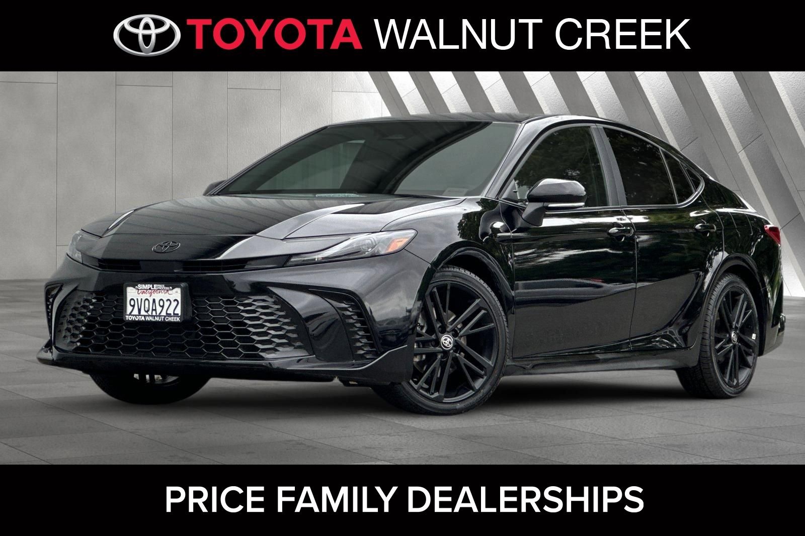 Certified 2026 Toyota Camry Hybrid w/ Convenience Package FWD image 1