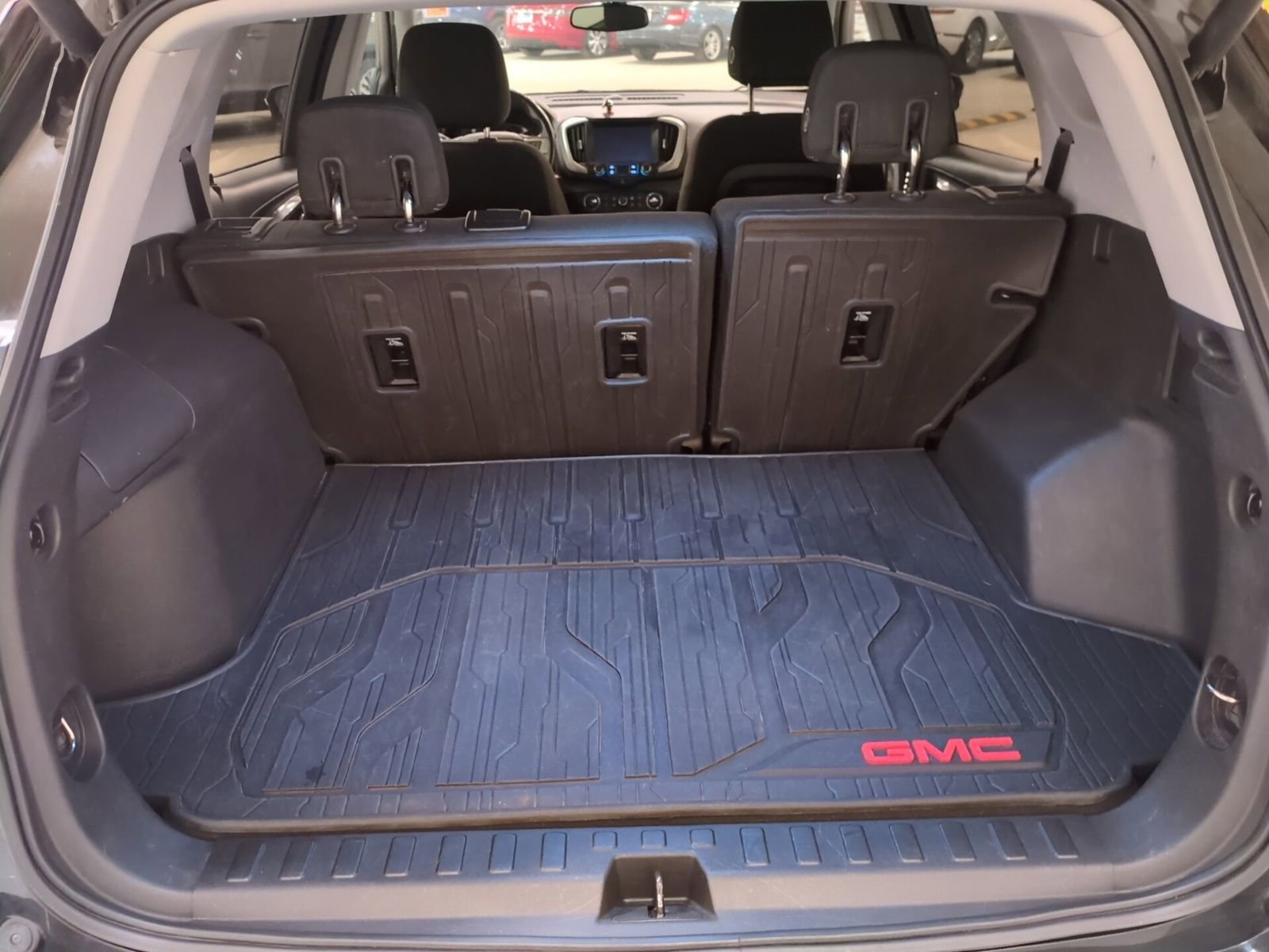 Used 2019 GMC Terrain SLE w/ Driver Convenience Package image 14