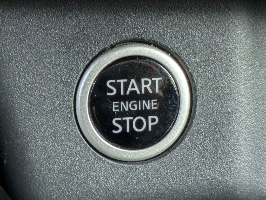 Used 2023 Nissan Rogue S FWD image 26
