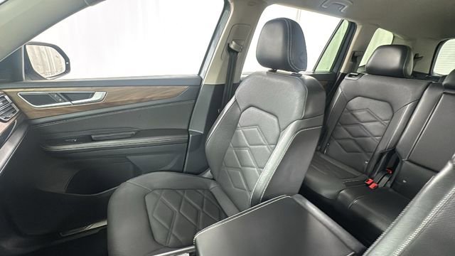Used 2024 Volkswagen Atlas SE image 13